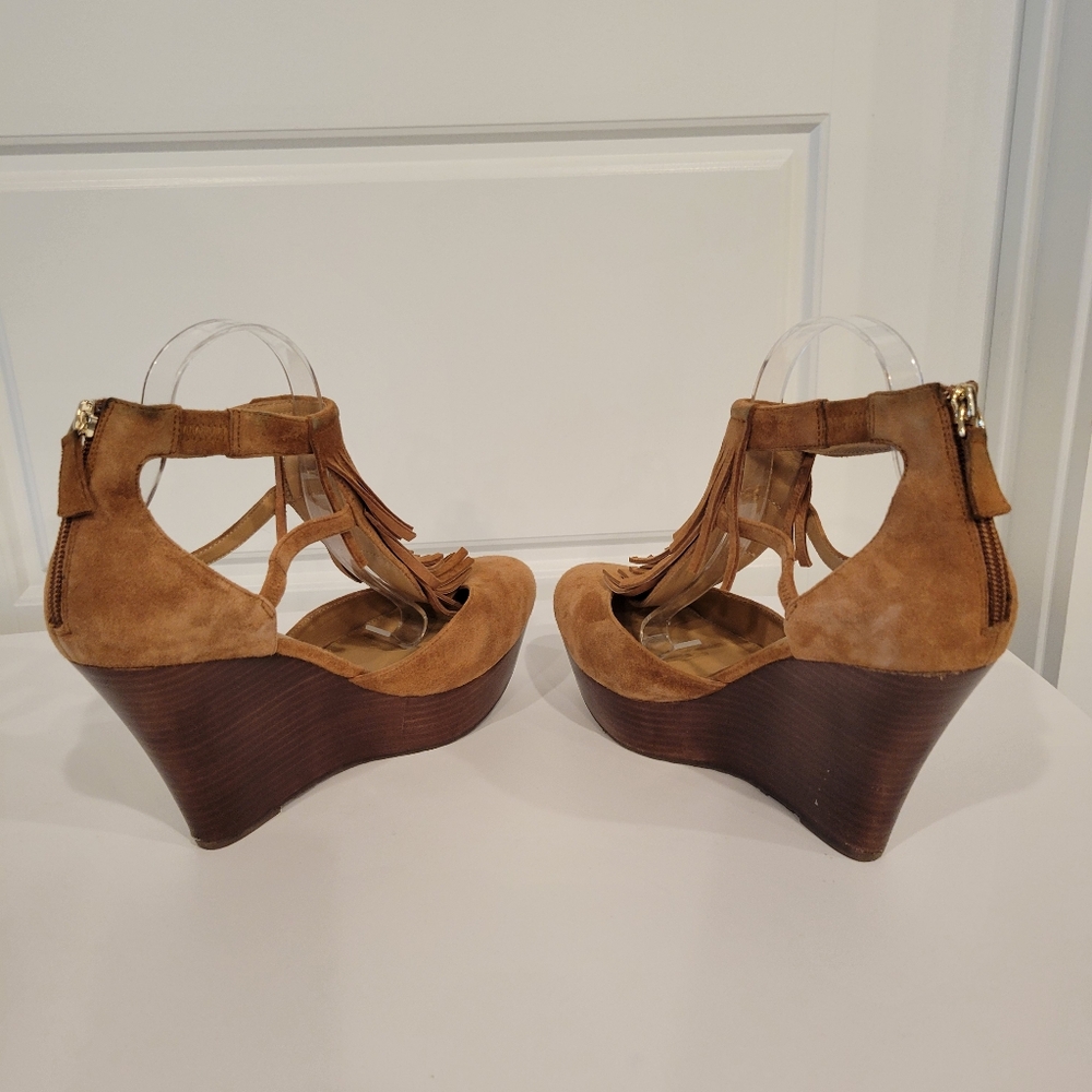 ELAINE TURNER TAN FRINGE SUEDE ZIPPER BACK WEDGES SIZE 9.5 - Picture 6 of 12